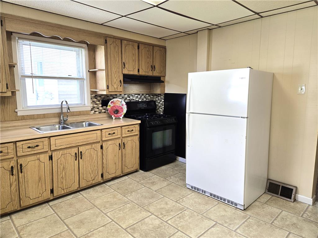 1215 Bushkill Street Property Photo 7