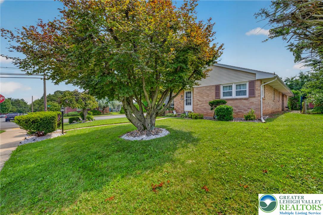 2404 South Street Property Photo 4