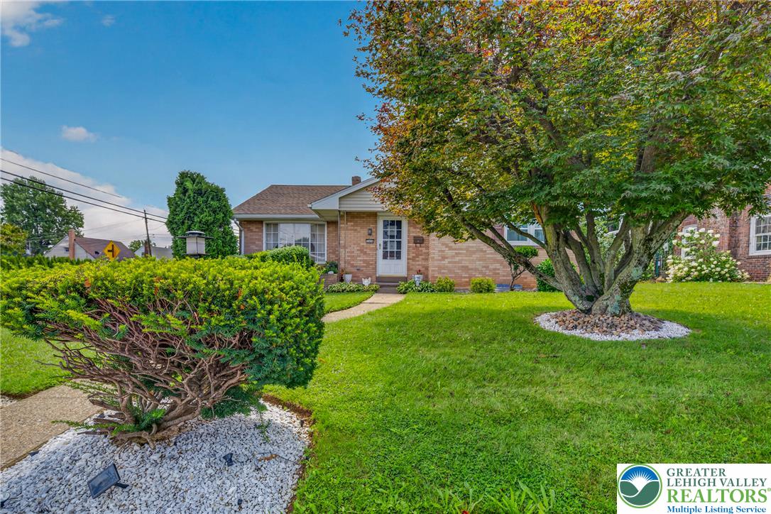 2404 South Street Property Photo 5
