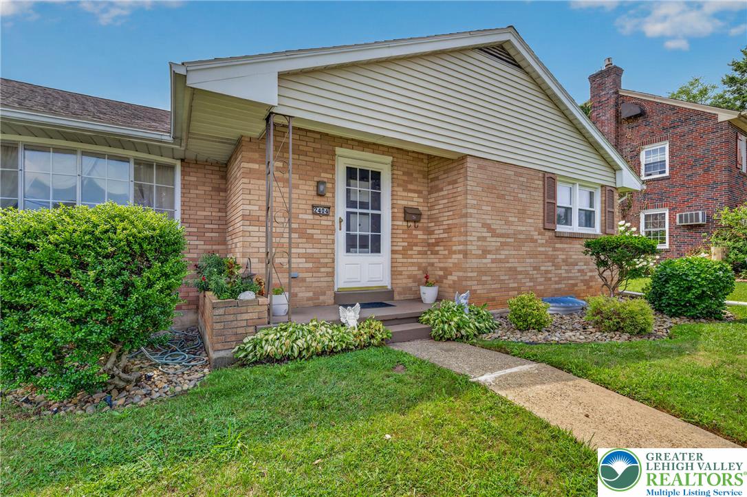 2404 South Street Property Photo 7