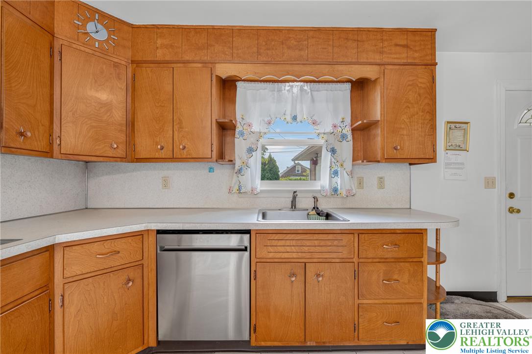 2404 South Street Property Photo 18