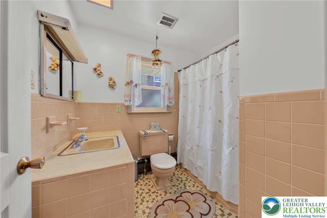 2404 South Street Property Photo 27