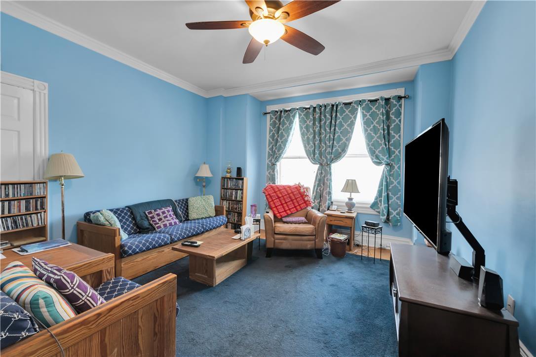 131 East Wall Street Property Photo 19