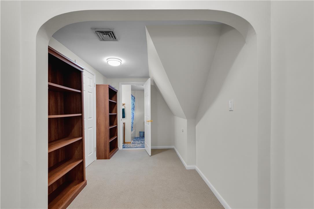 131 East Wall Street Property Photo 27