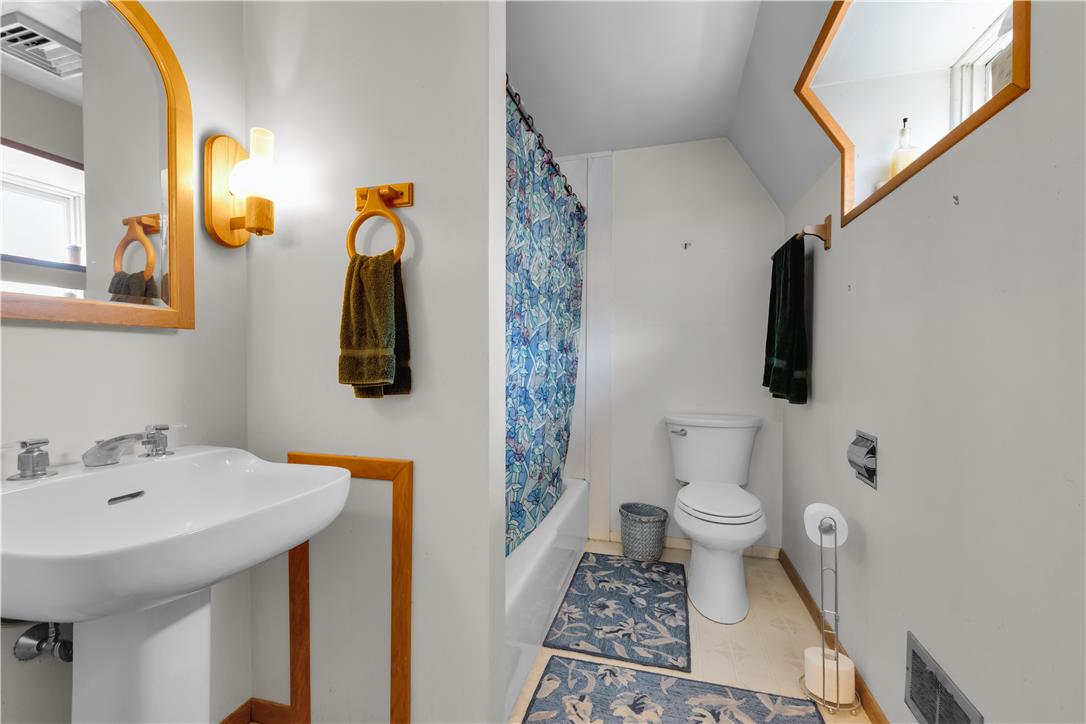 131 East Wall Street Property Photo 28