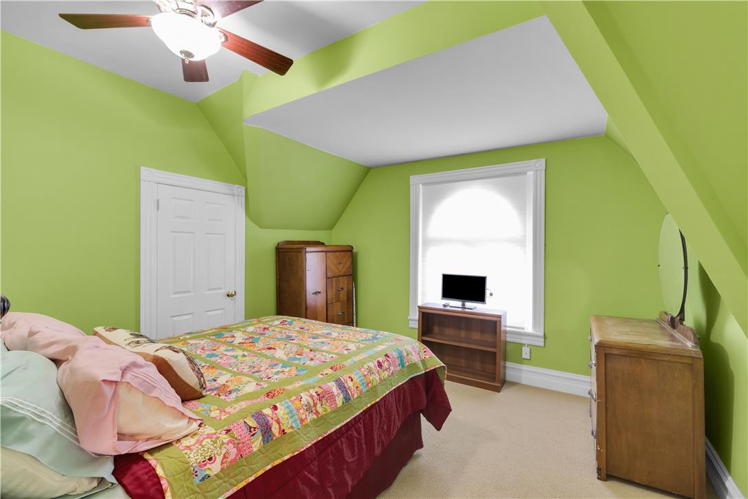 131 East Wall Street Property Photo 30