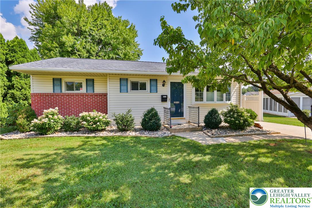 1812 Hilltop Terrace