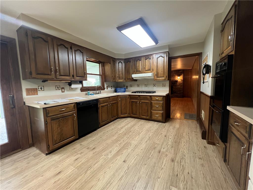 634 Gladys Drive Property Photo 10