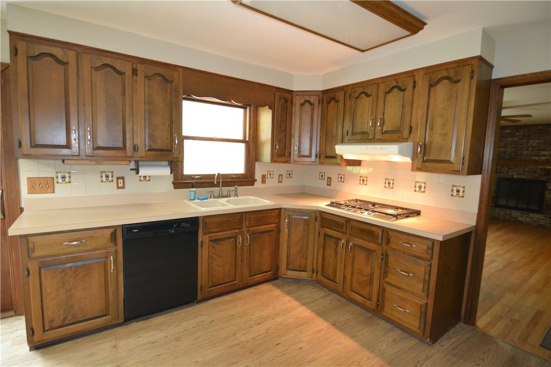 634 Gladys Drive Property Photo 11