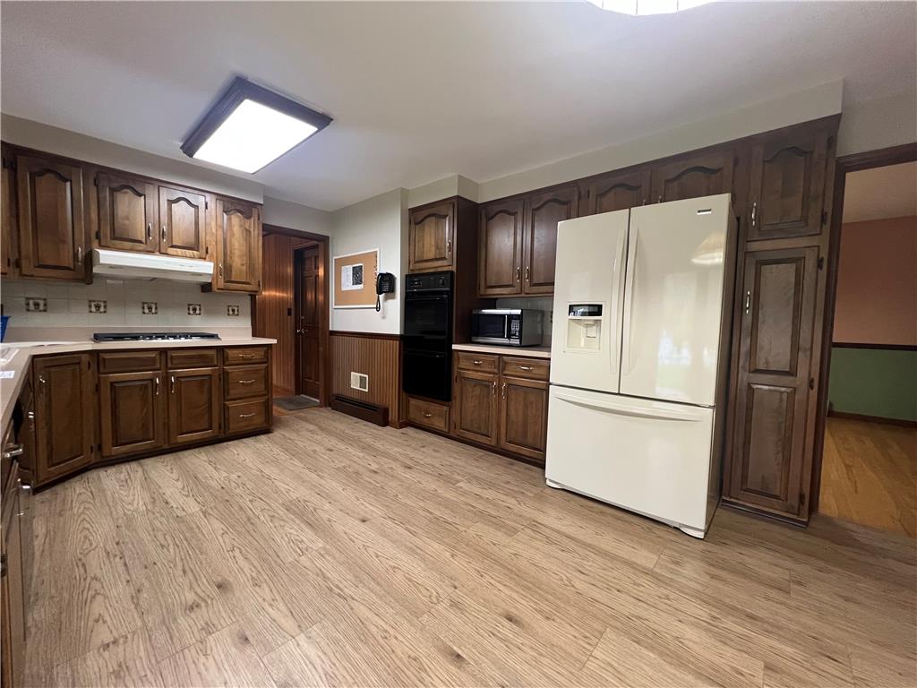 634 Gladys Drive Property Photo 12