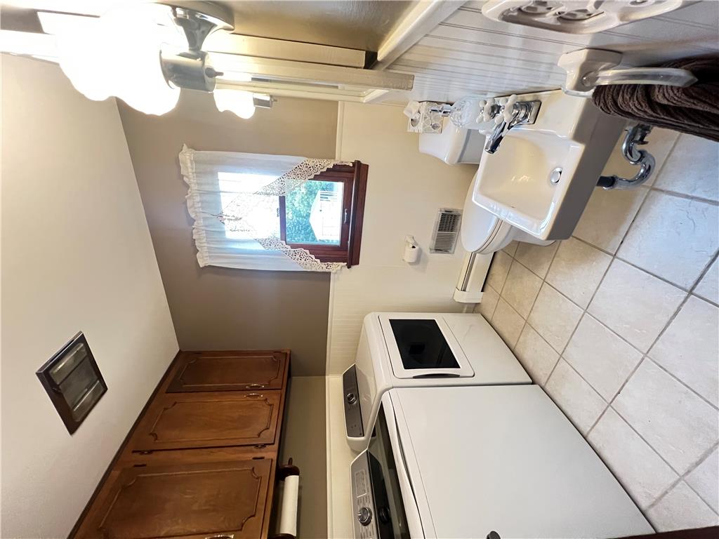 634 Gladys Drive Property Photo 24