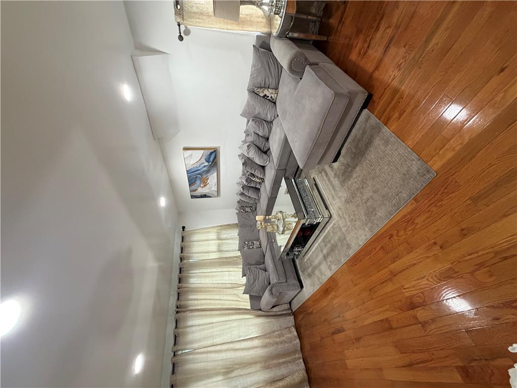 1602 Maumee Avenue Property Photo 7
