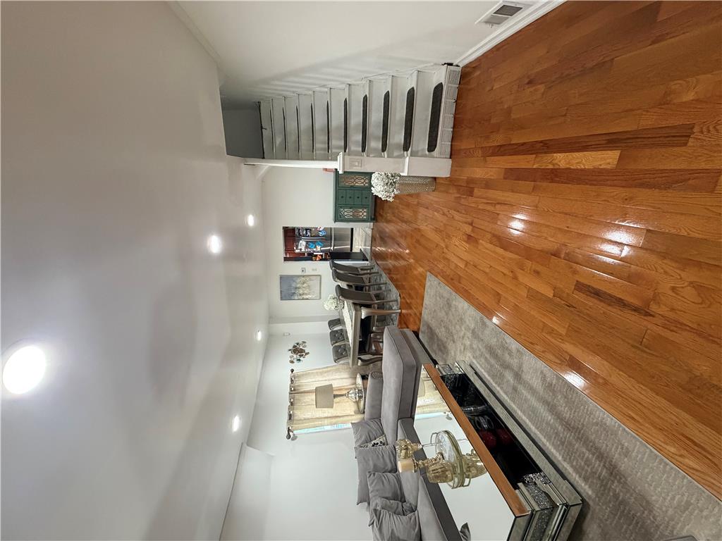 1602 Maumee Avenue Property Photo 10