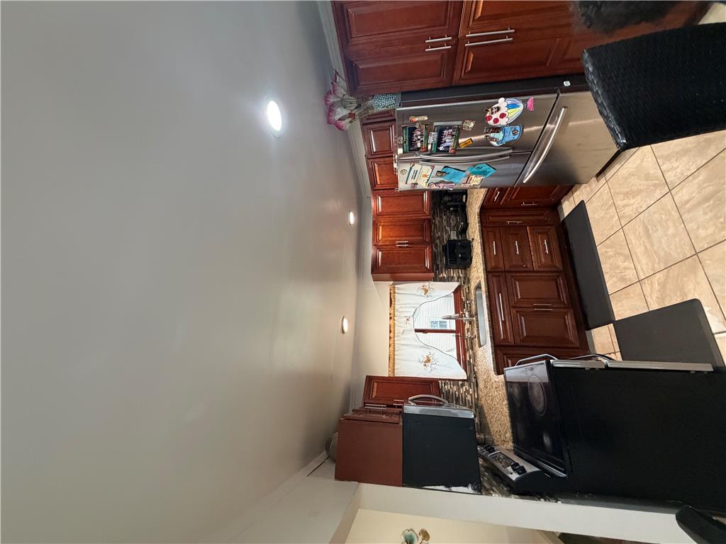 1602 Maumee Avenue Property Photo 13