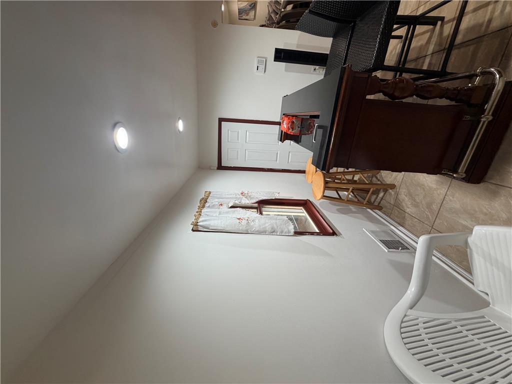 1602 Maumee Avenue Property Photo 17