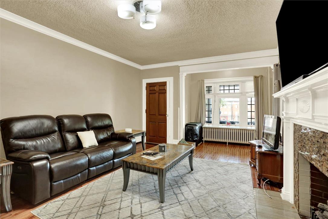 1806 West Chew Street Property Photo 4