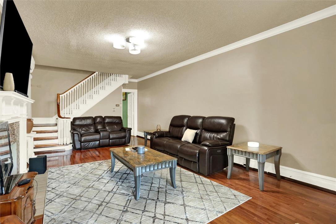 1806 West Chew Street Property Photo 6