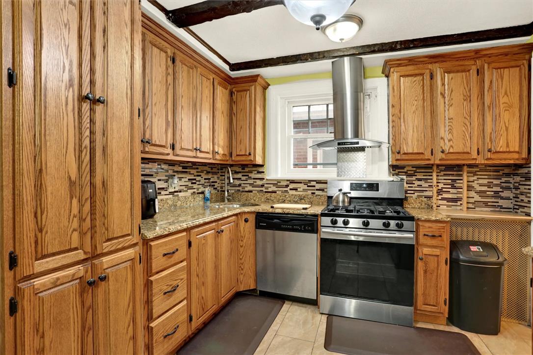 1806 West Chew Street Property Photo 10