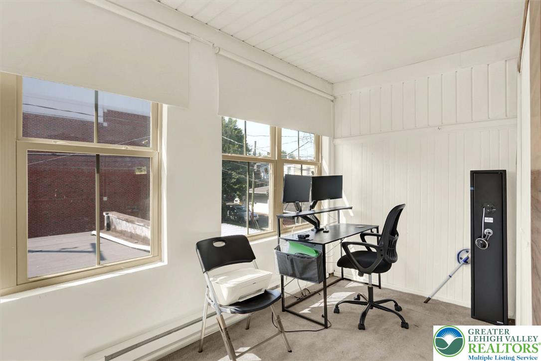 1806 West Chew Street Property Photo 19