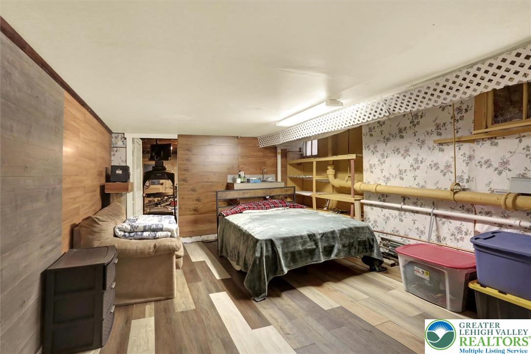 1806 West Chew Street Property Photo 25