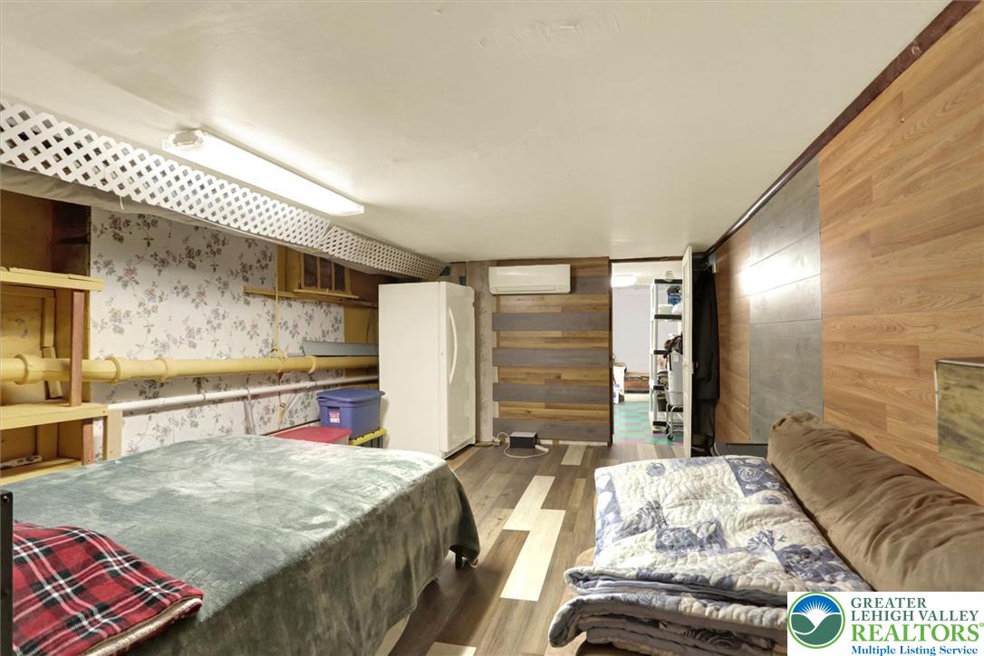 1806 West Chew Street Property Photo 26
