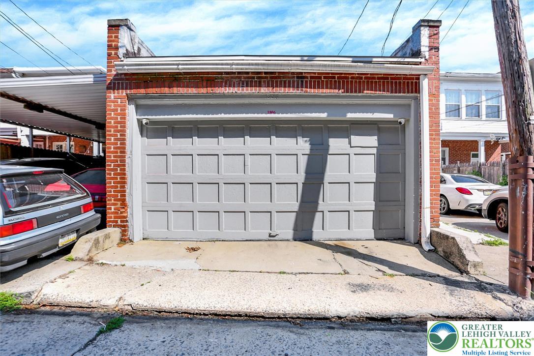 1806 West Chew Street Property Photo 33