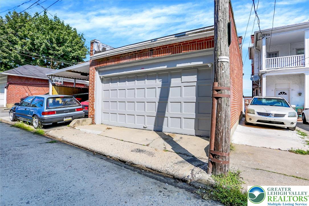 1806 West Chew Street Property Photo 34