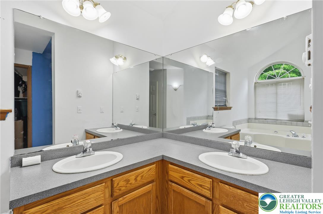 222 Martha Lane Property Photo 18