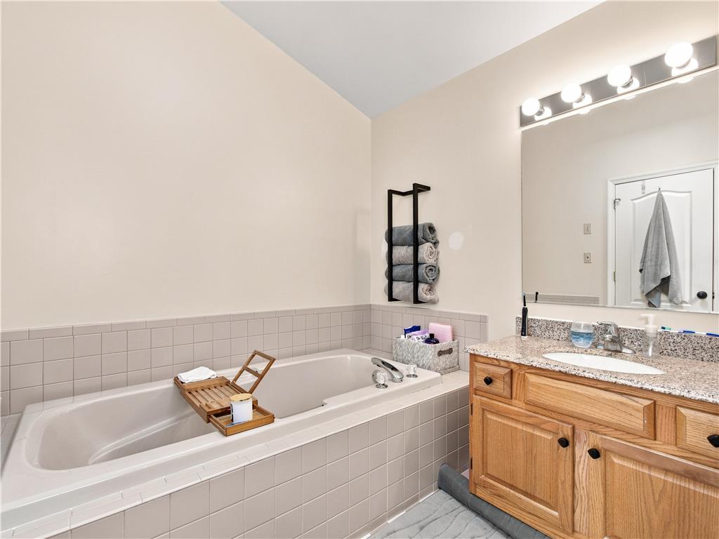 324 Surrey Place 324 Property Photo 34