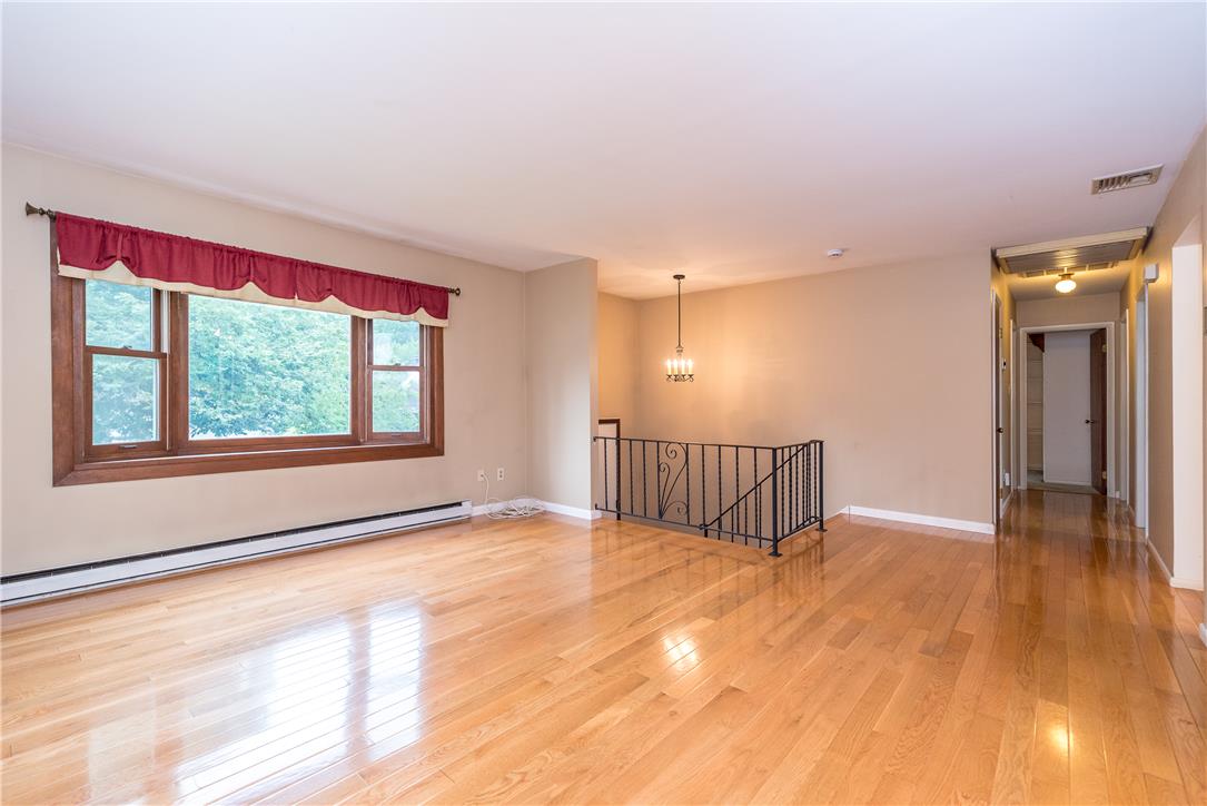 1437 Pearl Street Property Photo 5
