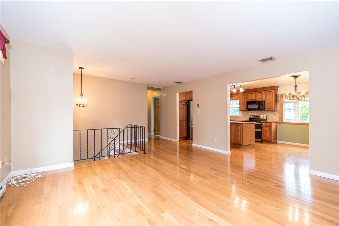 1437 Pearl Street Property Photo 6