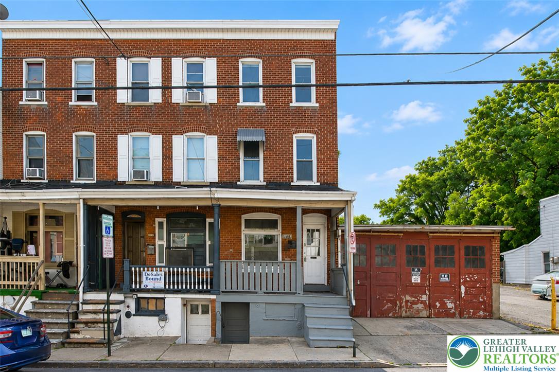 428 North Church Street Property Photo 1