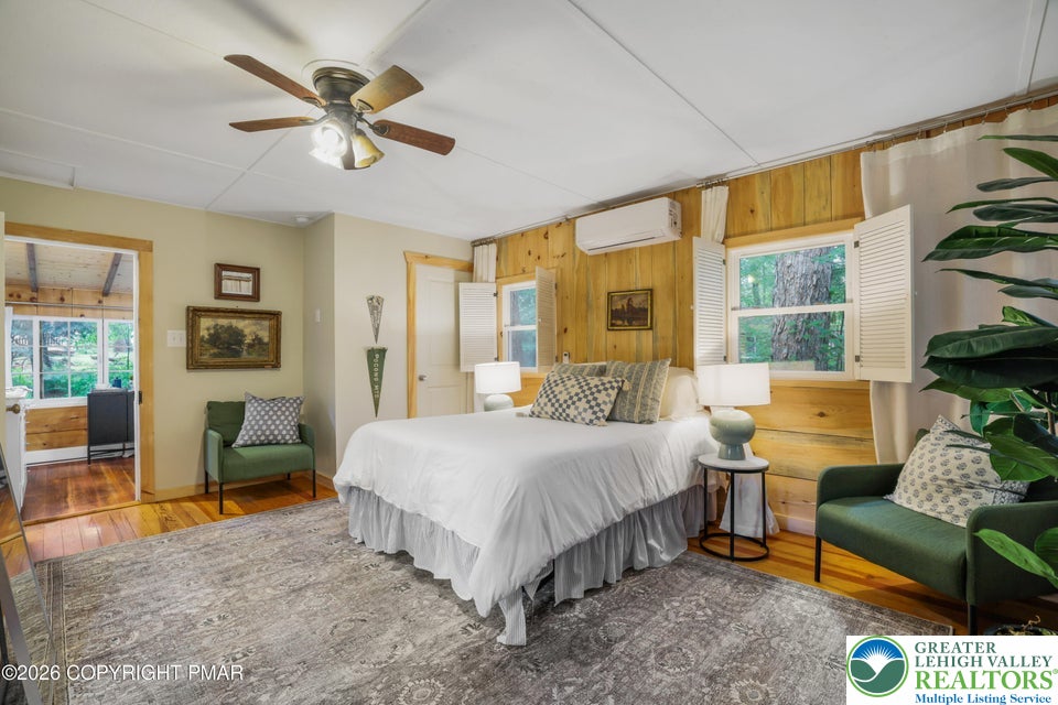 221 John Street Property Photo 2