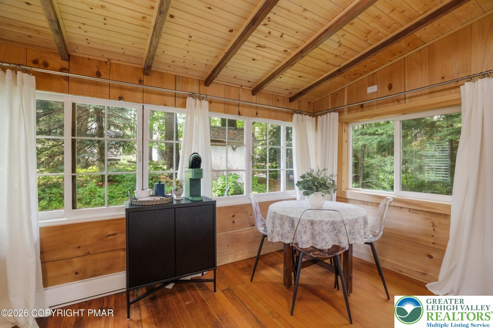221 John Street Property Photo 15