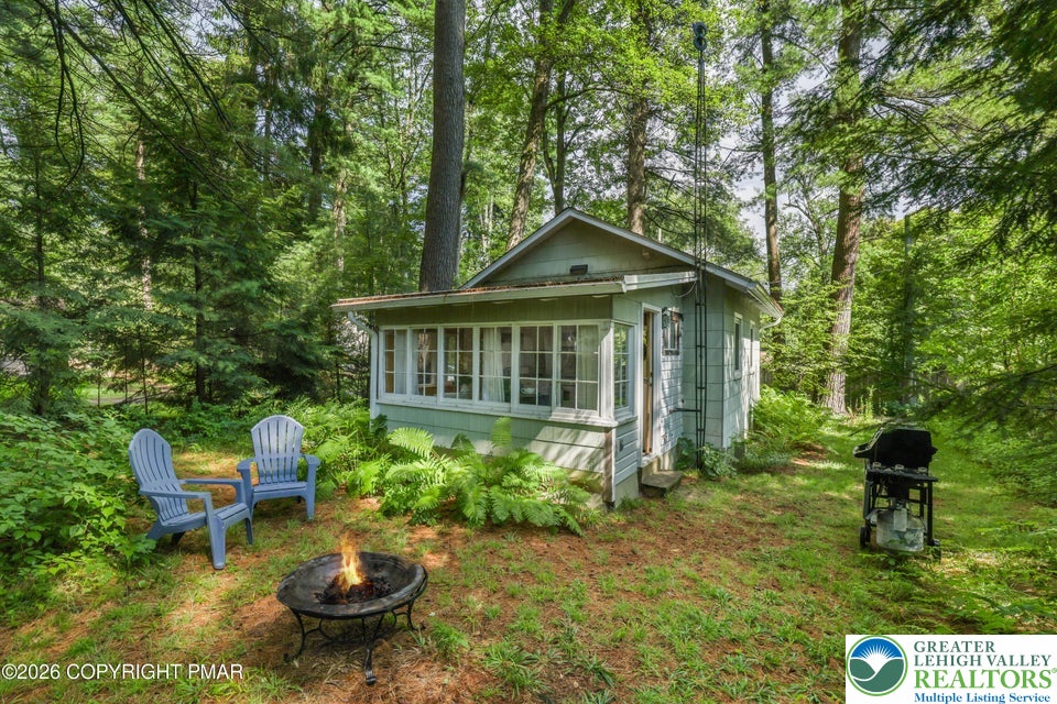 221 John Street Property Photo 23