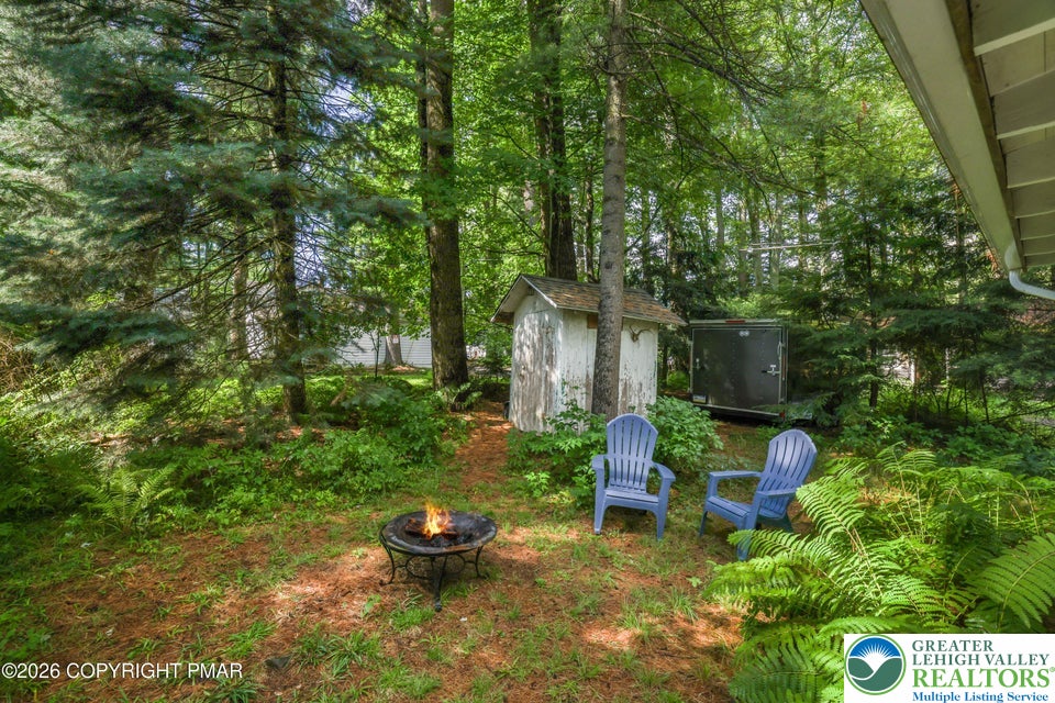 221 John Street Property Photo 24