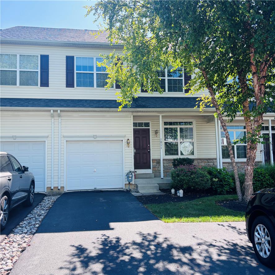 1011 King Way Property Photo 1
