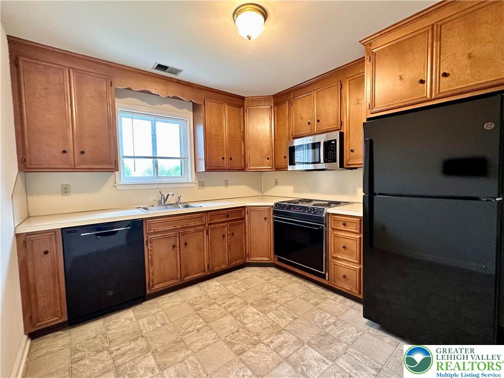 938 Cold Spring Road 11 Property Photo 6