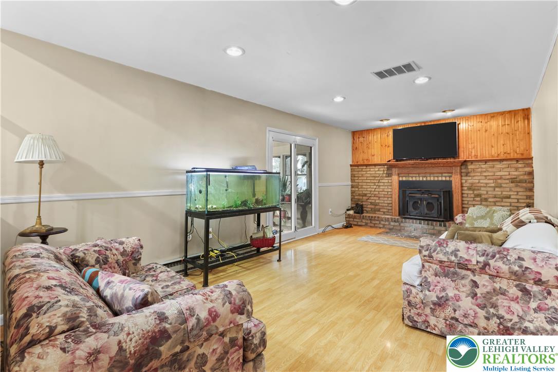 3360 Allen Street Property Photo 8