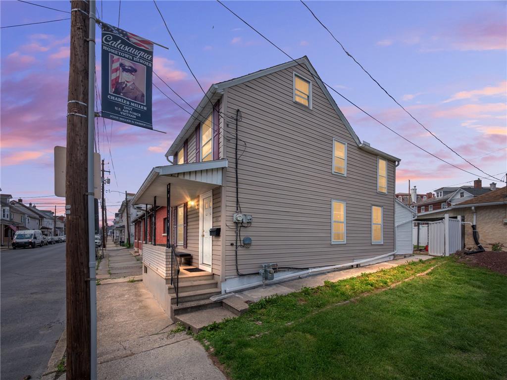 115 2nd Street Property Photo 2