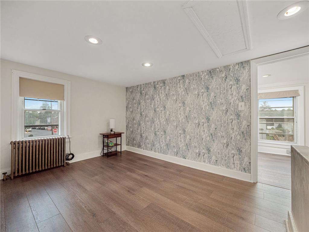 115 2nd Street Property Photo 11