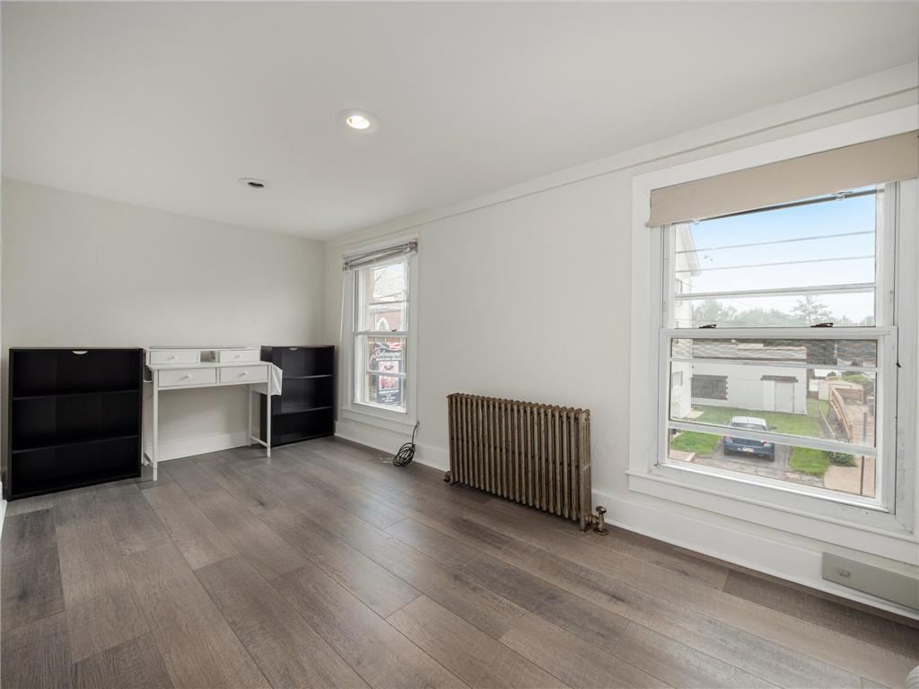 115 2nd Street Property Photo 12