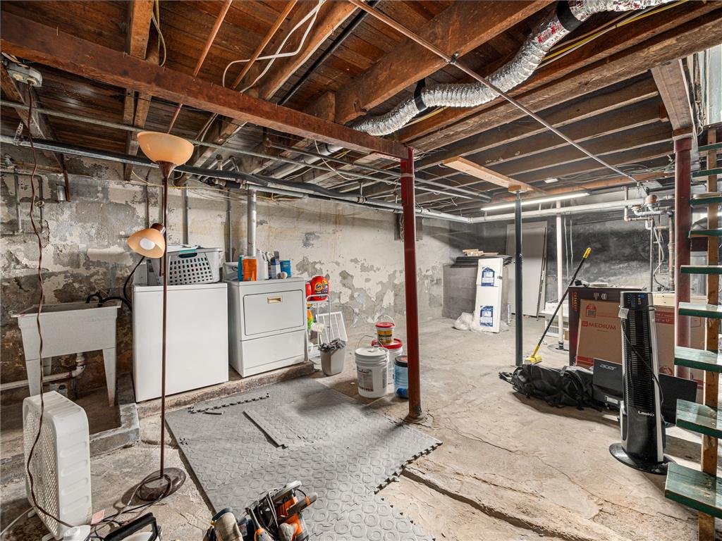 115 2nd Street Property Photo 15
