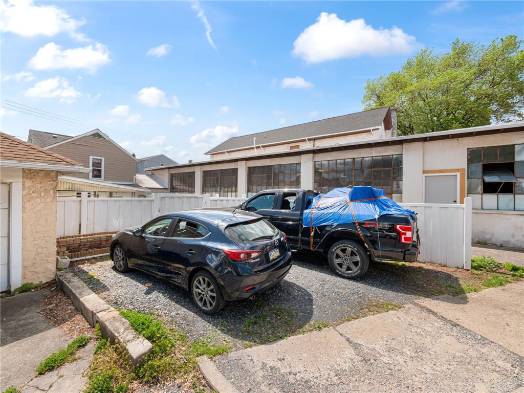 115 2nd Street Property Photo 17