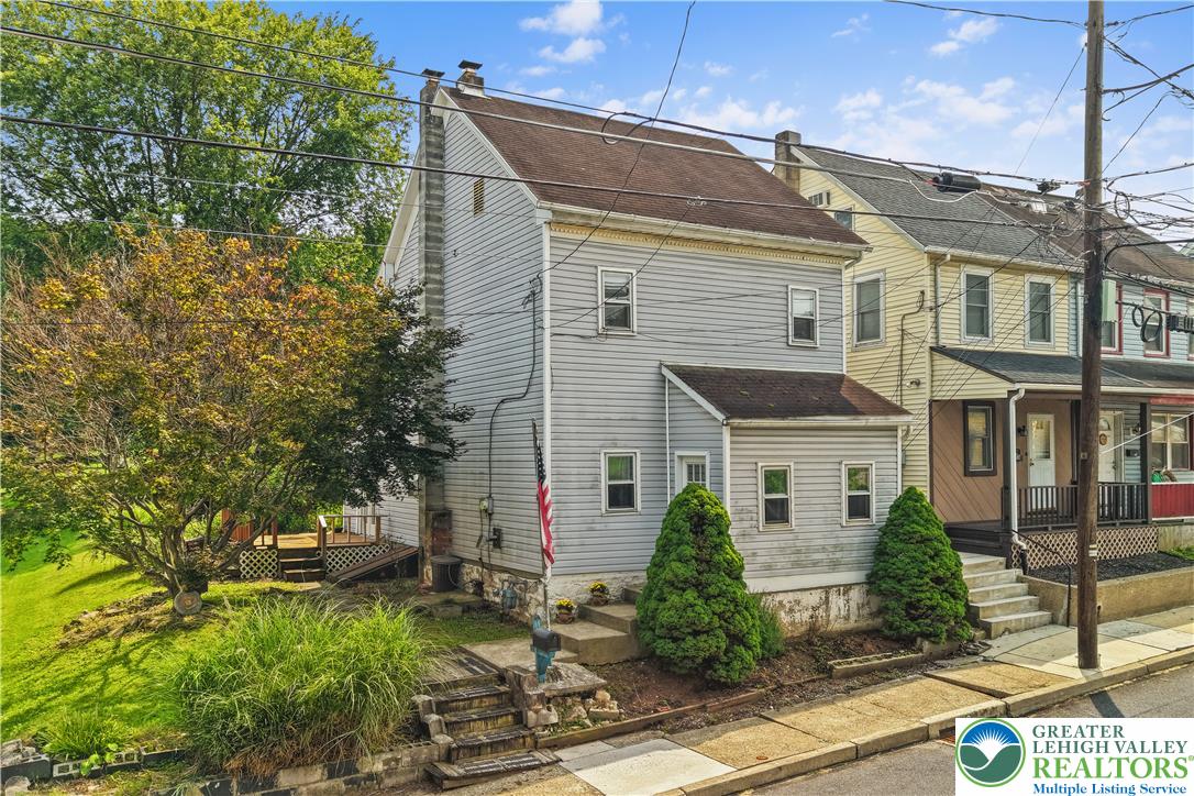 148 Monroe Street Property Photo 1