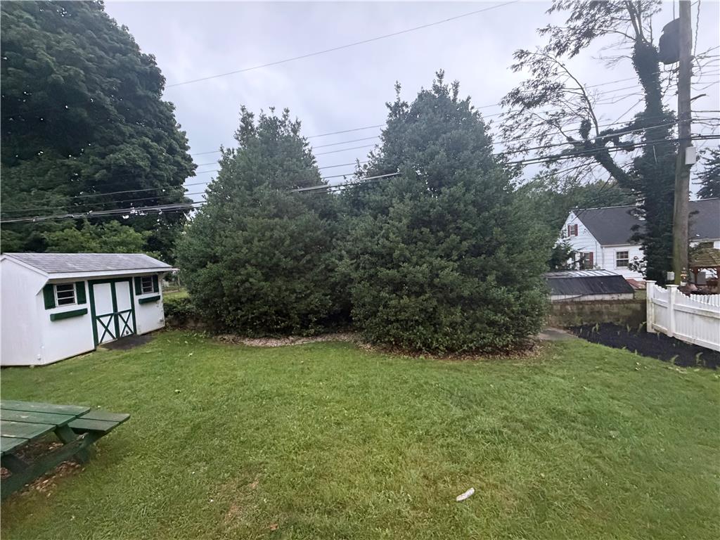 2740 Elm Court Property Photo 6