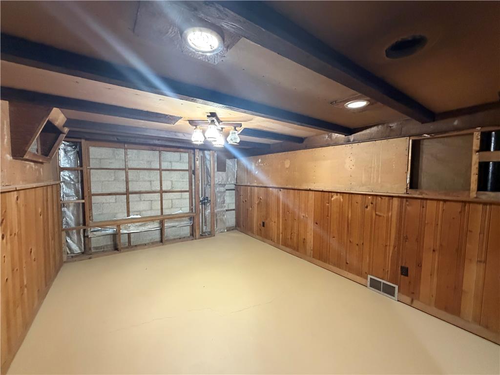 2740 Elm Court Property Photo 16