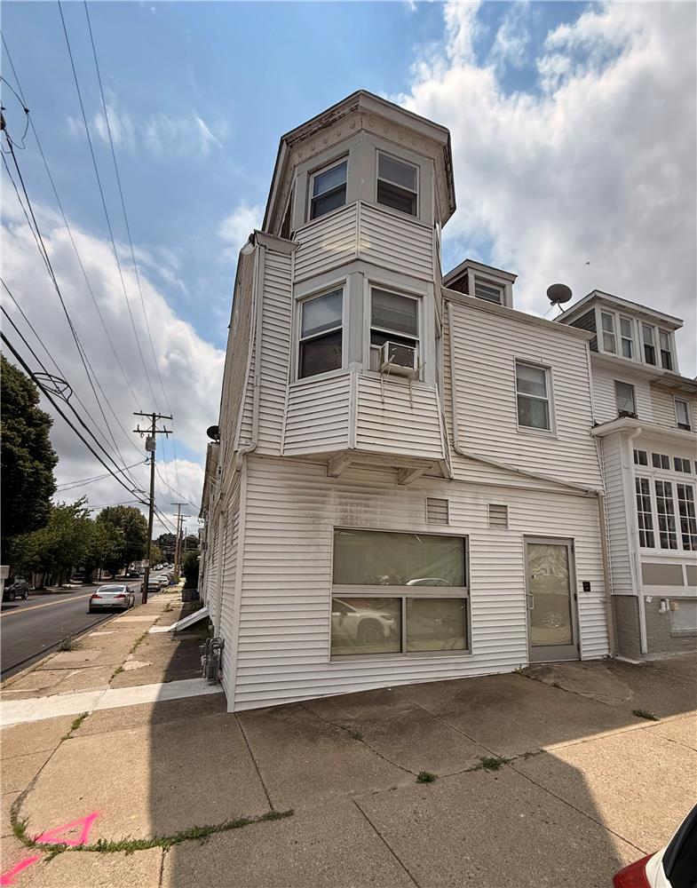 1300 Ferry Street Property Photo 1