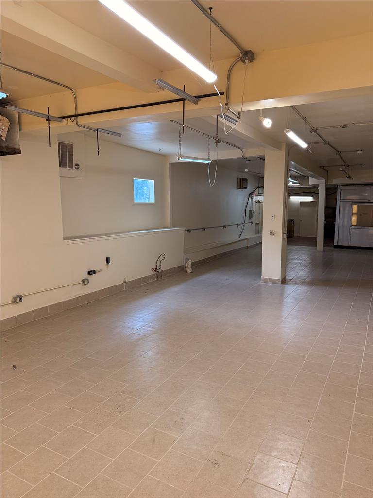 1300 Ferry Street Property Photo 3