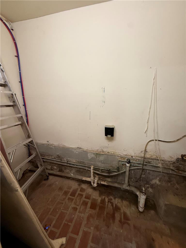 1300 Ferry Street Property Photo 7
